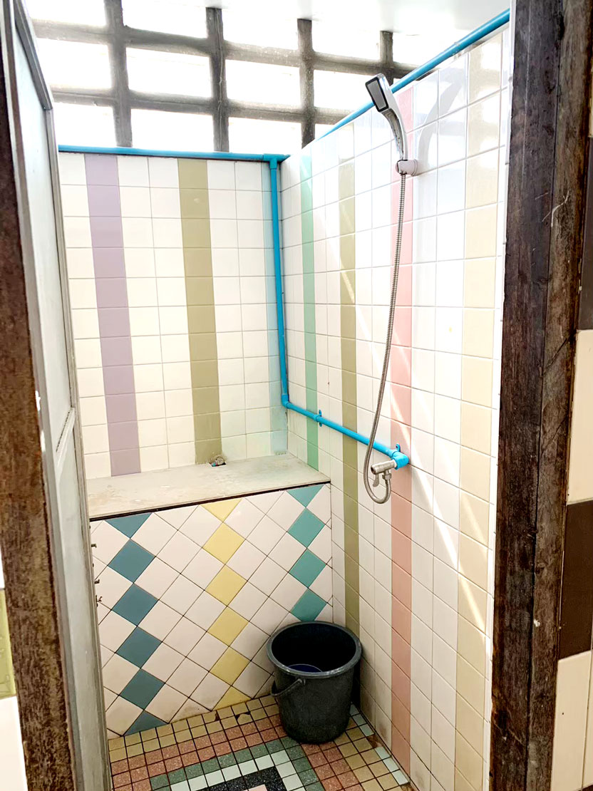 หอพักหญิงสุขสันต์, หอพักใกล้สวนสุนันทา, ห้องน้ำ