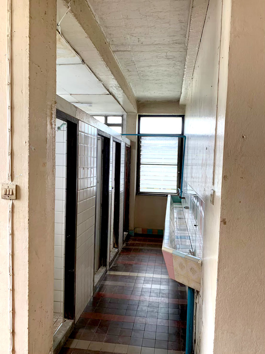 หอพักหญิงสุขสันต์, หอพักใกล้สวนสุนันทา, ห้องน้ำ